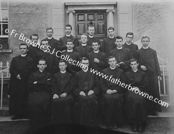 FR.DEEVY & GROUP COPIES OF JUNIORS 1907